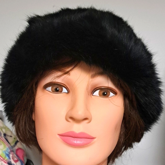 Fur Hat - Picture 3 of 3